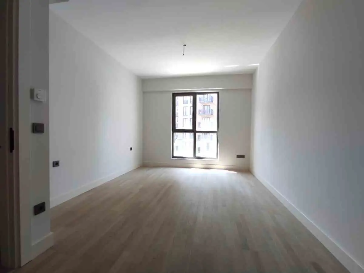 Ümraniye Finanskent Sınpaş Koru Aura'da Ebeveyn Banyolu  Sıfır 2+1 — fotoğraf 4