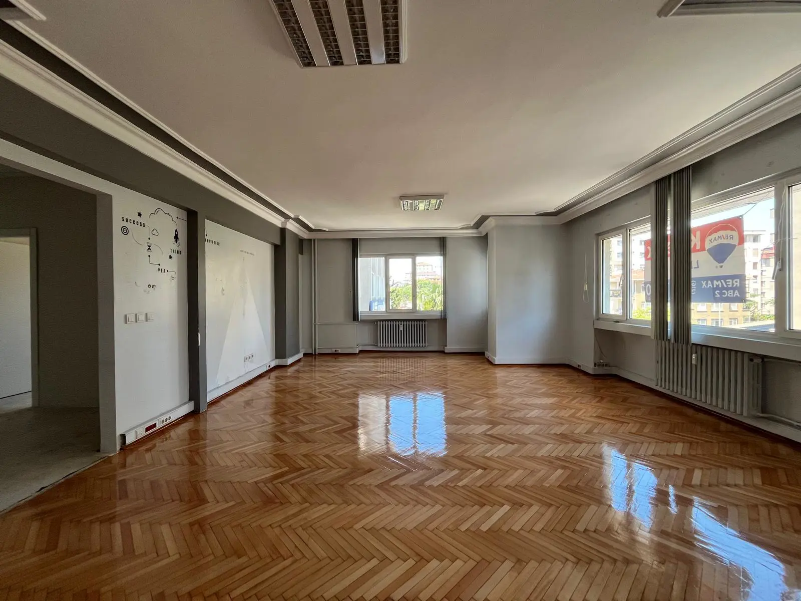 Mınıbüs Caddesı Üzerı Kıralık 4+1 Daıre 180m² - Merkezı Konum — fotoğraf 3