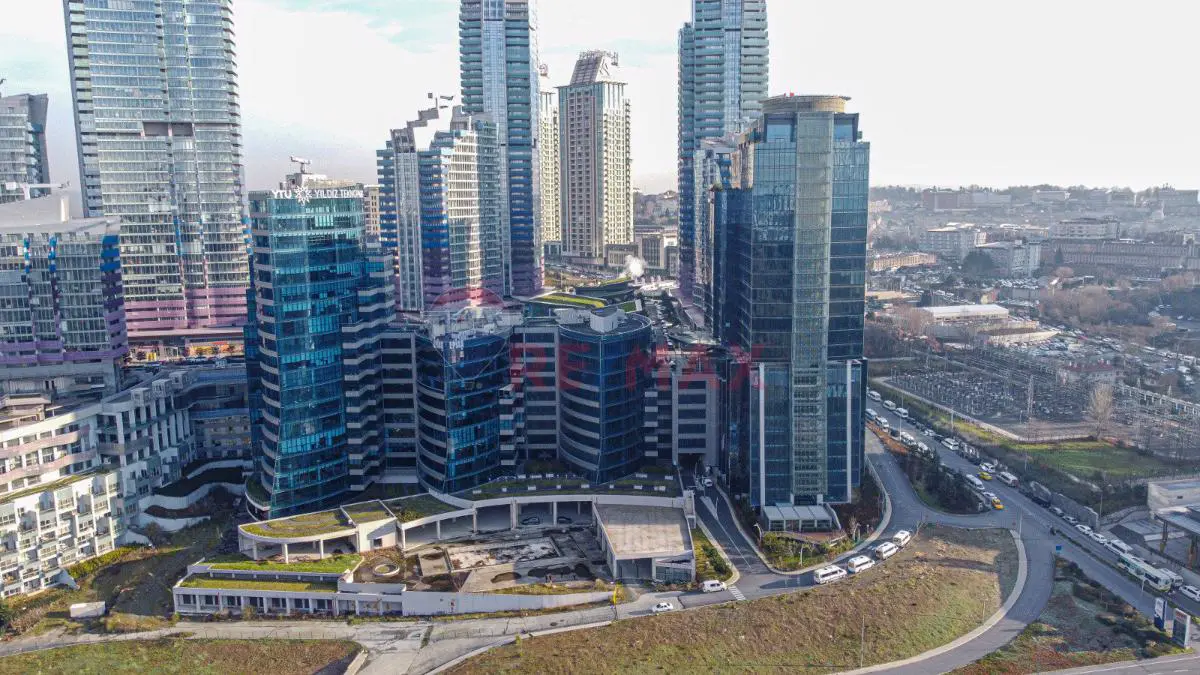 Ağaoğlu Maslak 1453 'te 37.000 M2 Kiralık Sıfır Plaza — fotoğraf 1