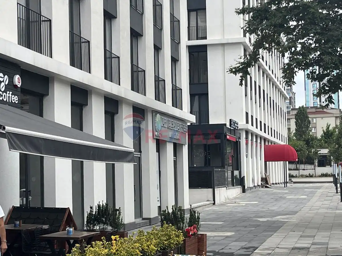 Finans Merkezine Komşu Quattro İstanbul'da Büyük Tip Eşyalı Kiralık 1+1 — fotoğraf 3