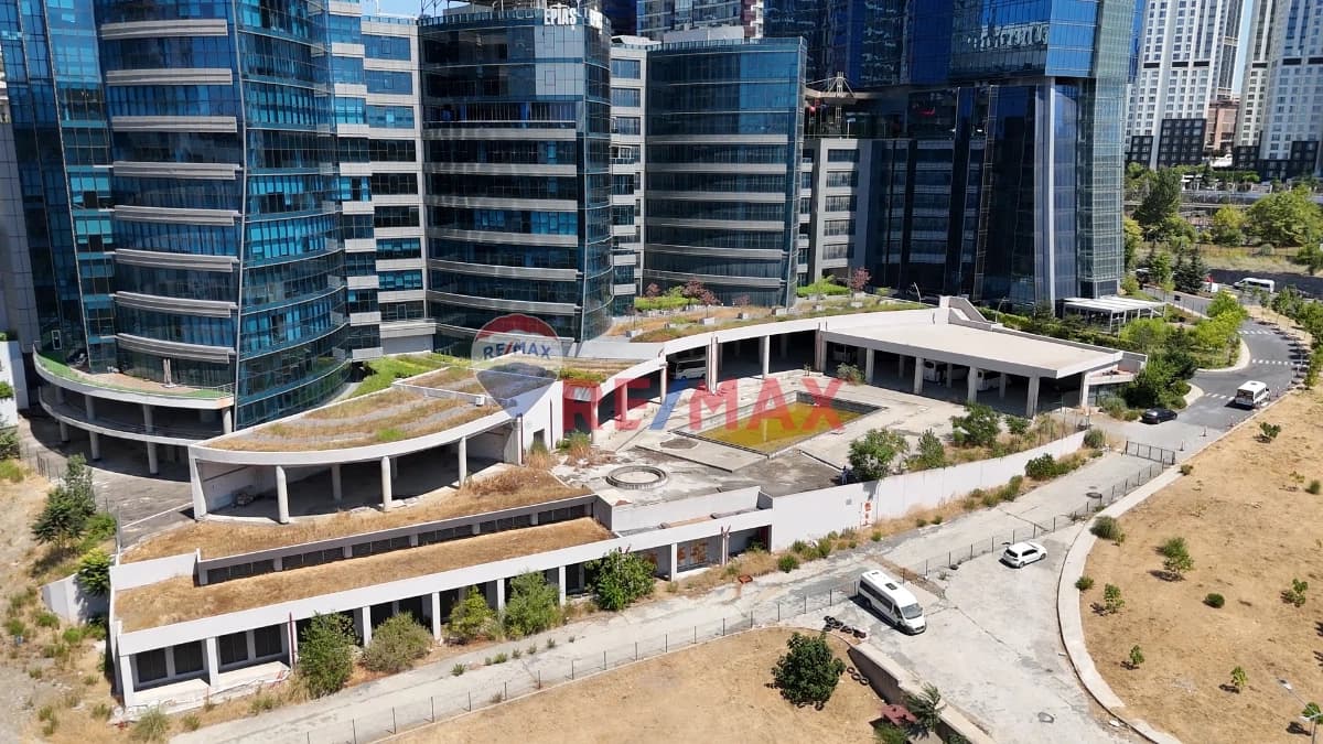 Ağaoğlu Maslak 1453 'te 16.695 M2 Satılık Kdv Lı Showroom & Ofıs — fotoğraf 2
