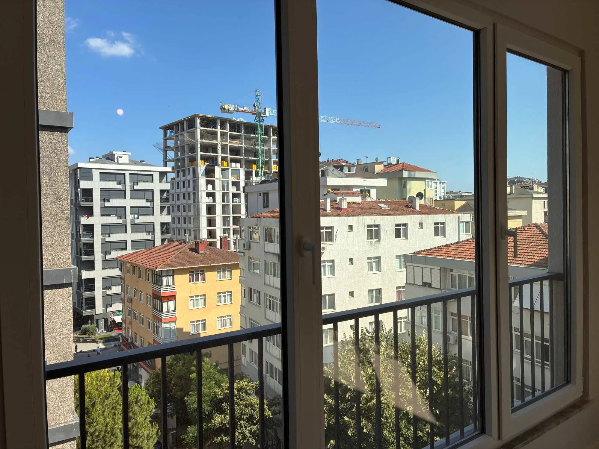 Erenköy Minibüs Cad. Kazasker Yeni Binada 2 Banyolu Balkonlu 3+1 Kiralık Daire — fotoğraf 3