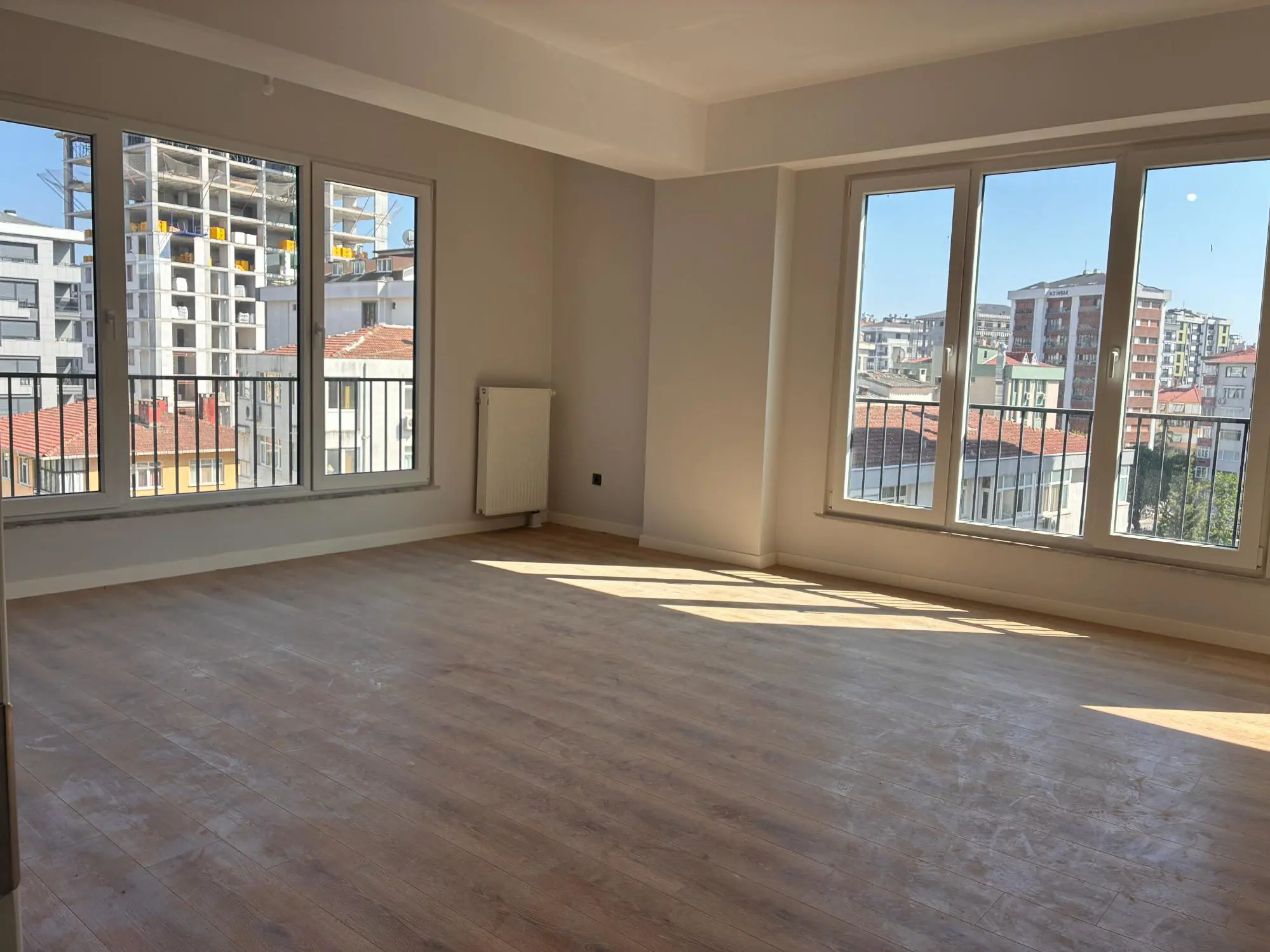 Erenköy Minibüs Cad. Kazasker Yeni Binada 2 Banyolu Balkonlu 3+1 Kiralık Daire — fotoğraf 2
