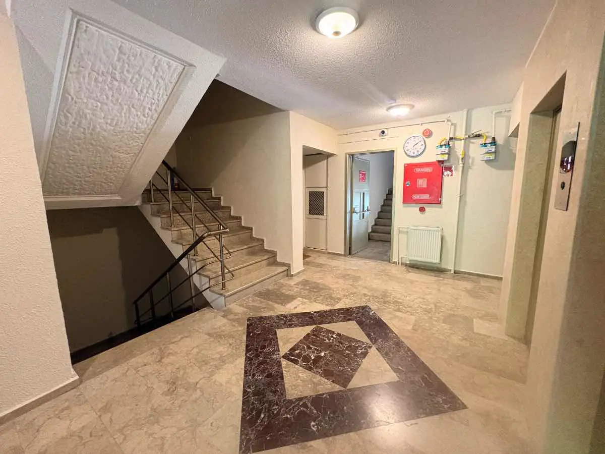 Ataşehir Gardenya Sitesinde Balkonlu 3+1 Daire — fotoğraf 3