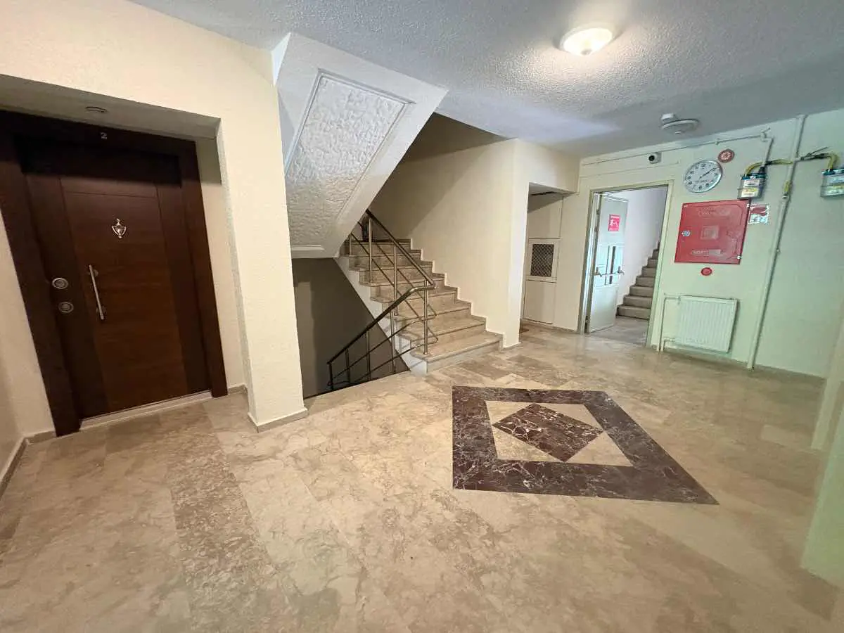 Ataşehir Gardenya Sitesinde Balkonlu 3+1 Daire — fotoğraf 2