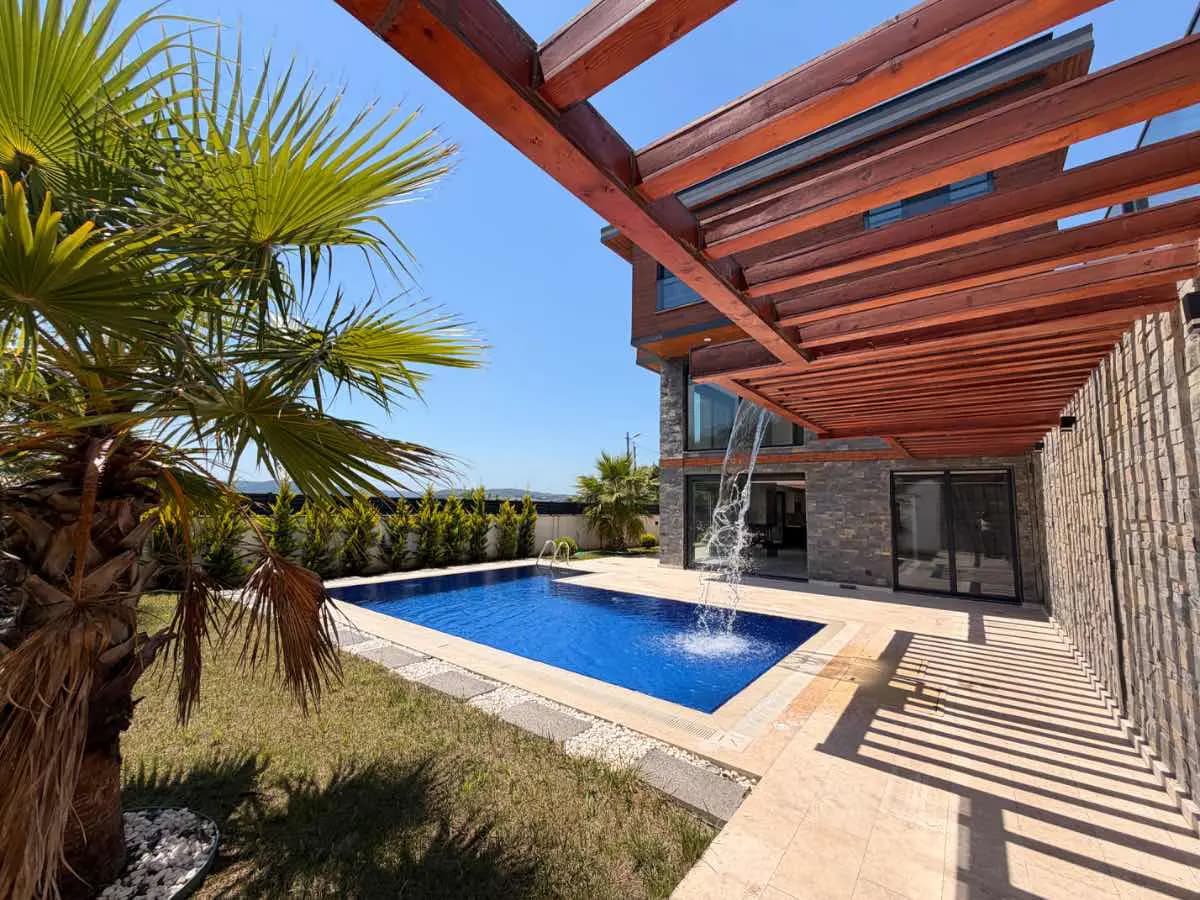 Şile Çavuş Mah’de 2026 Sıfır 4+1 Lüks Villa | 530 M² | Yerden Isıtma | Kat Mülkiyetli Tapu — fotoğraf 1