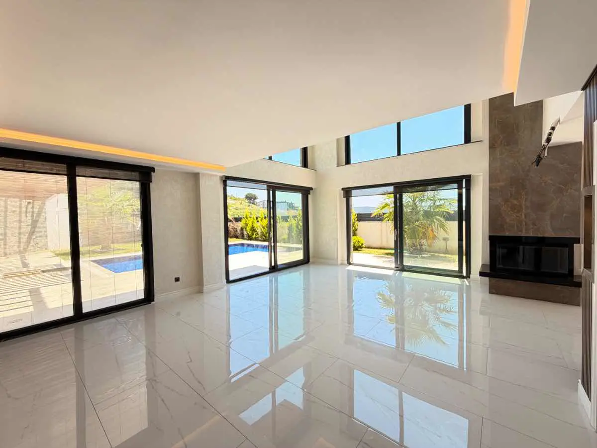 Şile Çavuş Mah’de 2026 Sıfır 4+1 Lüks Villa | 530 M² | Yerden Isıtma | Kat Mülkiyetli Tapu — fotoğraf 4