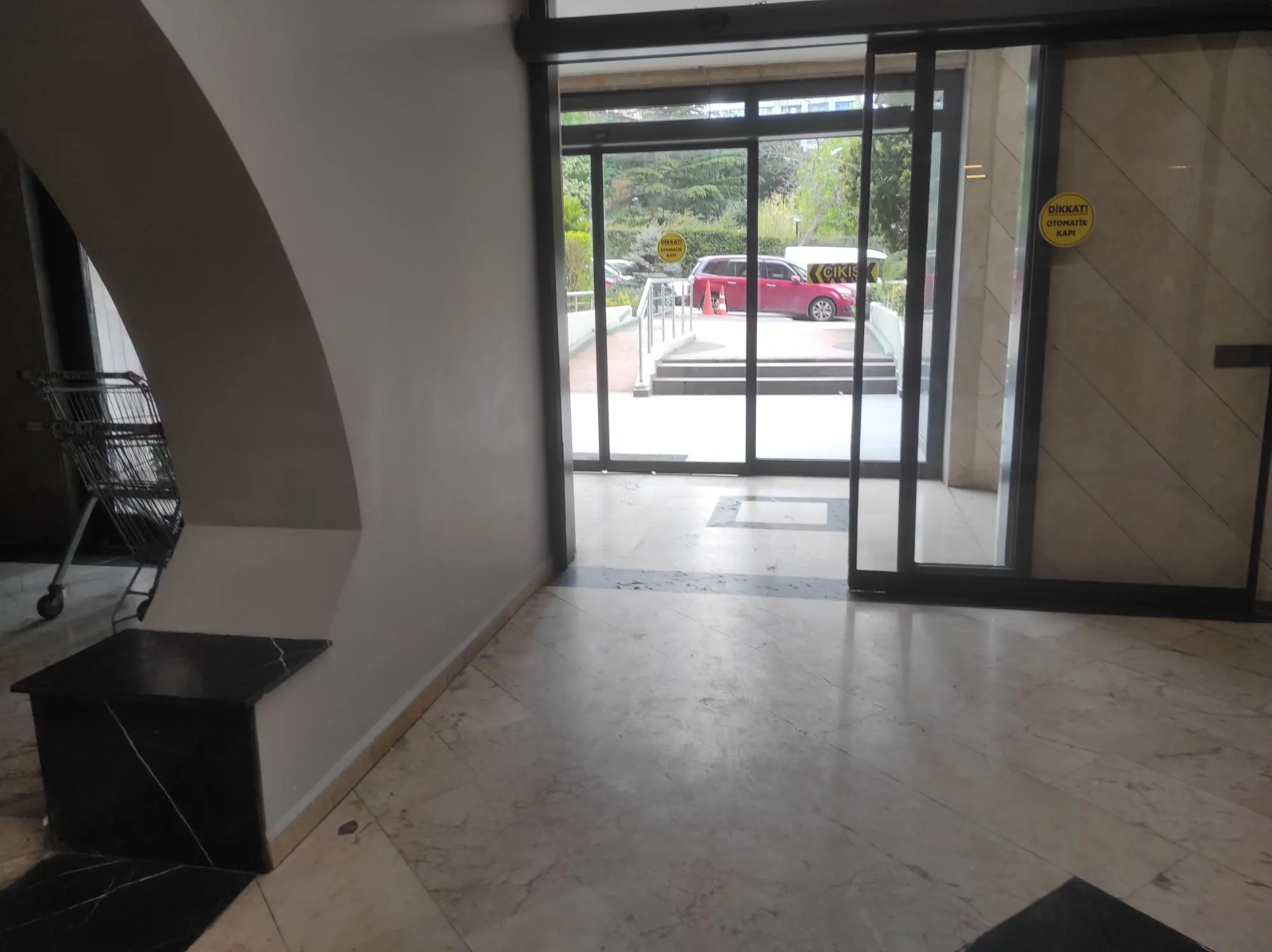 Ataşehir Ata Bloklarında Metropol Avm Karşısı  145 M² Geniş Ofis (2. Kat) — fotoğraf 5