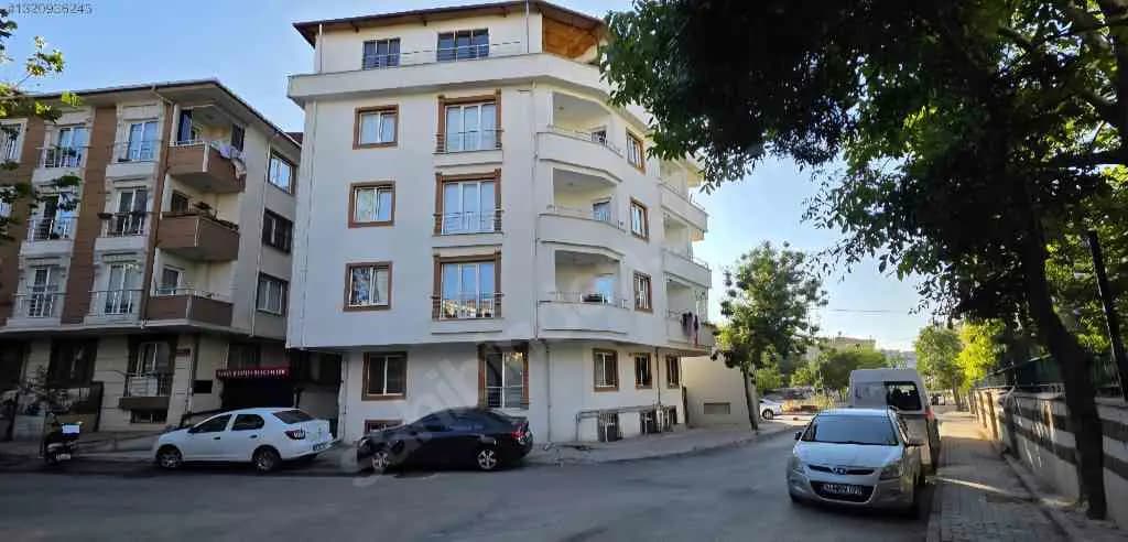 Sancaktepe Yenidoğanda Satılık 4+1 Ters Dublex Daire — fotoğraf 1