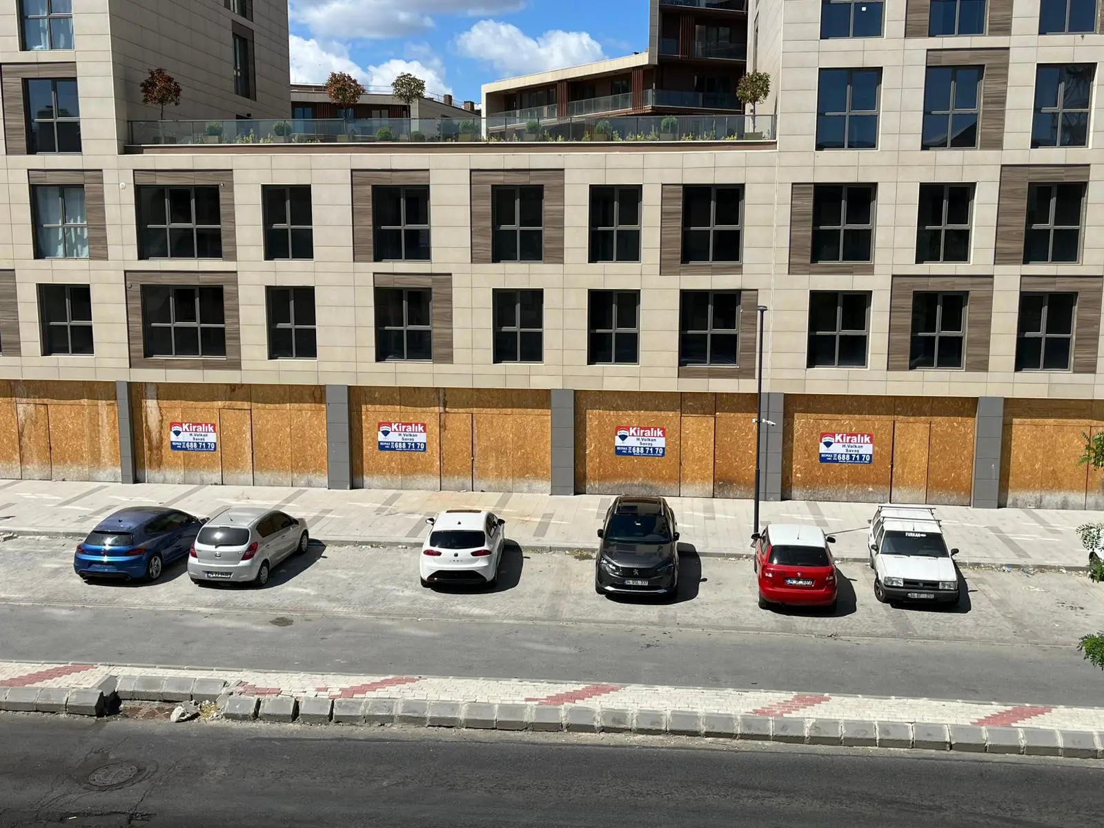 Sur Yapı Topkapı Da 38 M² Satılık Dükkan Mağaza — fotoğraf 2