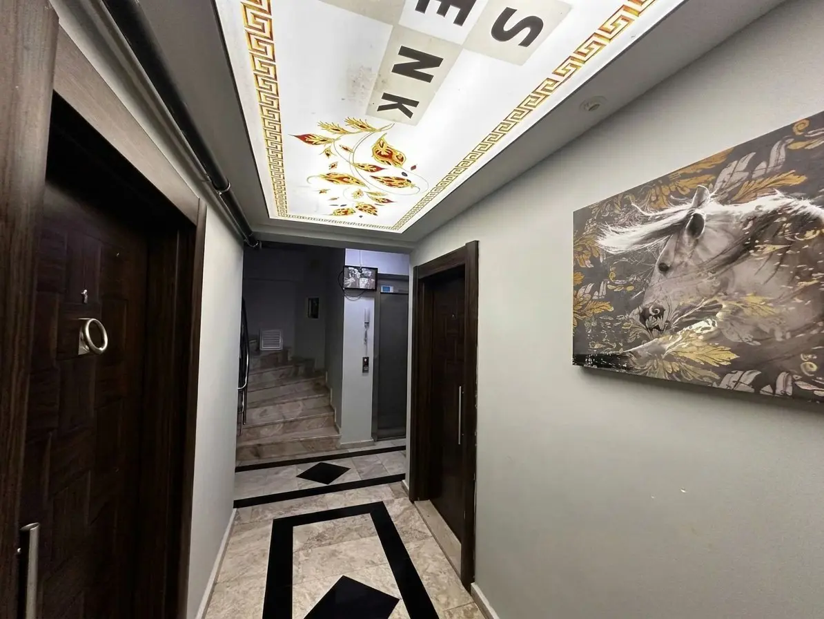 Libadiye Merkezi Konumda Satılık Teraslı Dubleks Daire — fotoğraf 3