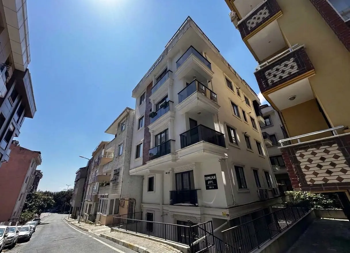 Libadiye Merkezi Konumda Satılık Teraslı Dubleks Daire — fotoğraf 1