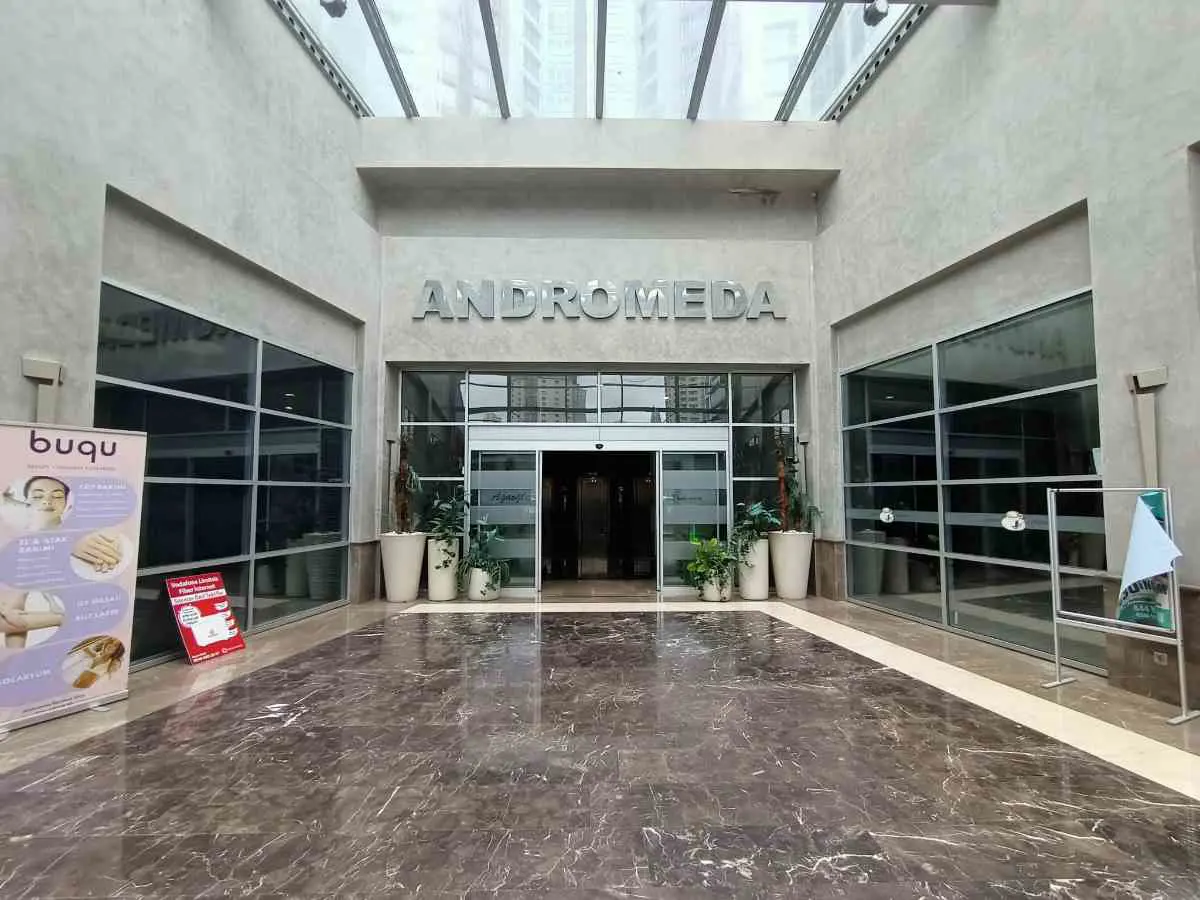 Ataşehir Andromeda Resıdence Kare Tip Eşyalı Kiralık 1+1 Daire — fotoğraf 2