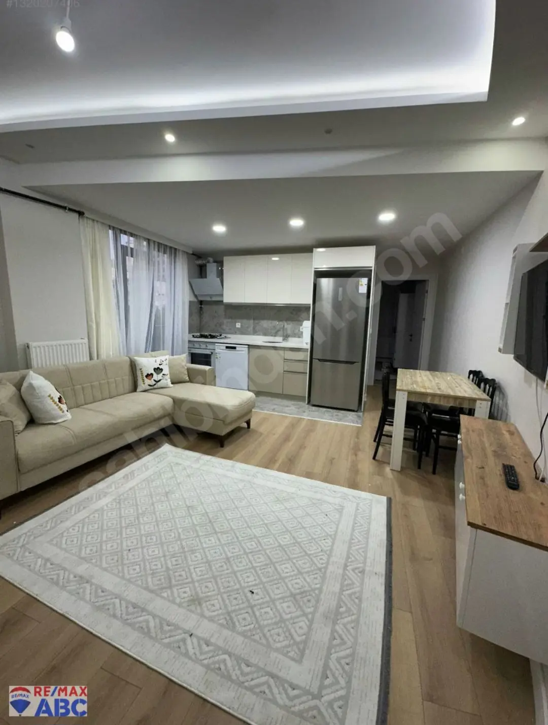 Şerifali Finans Merkezi'nde Eşyalı 2+1 Kiralık Daire — fotoğraf 3