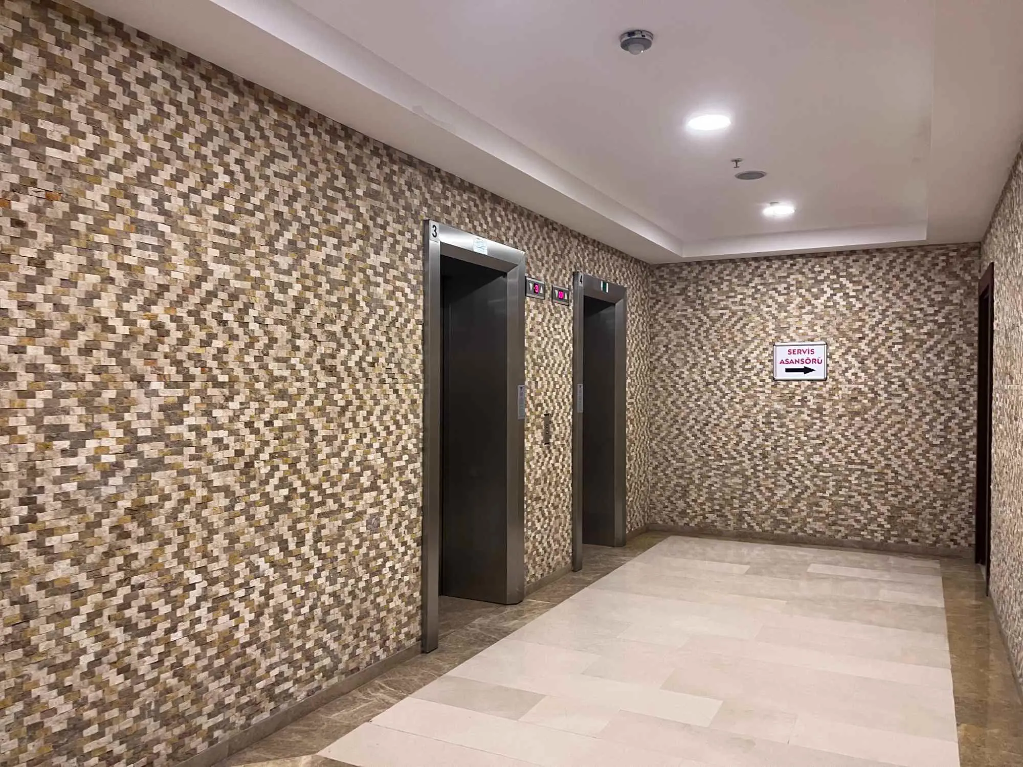 Ataşehir Barbaros’ta 8. Kat Plaza Ofisi | Boş, Merkezi Isıtma, Batı Cephe — fotoğraf 5