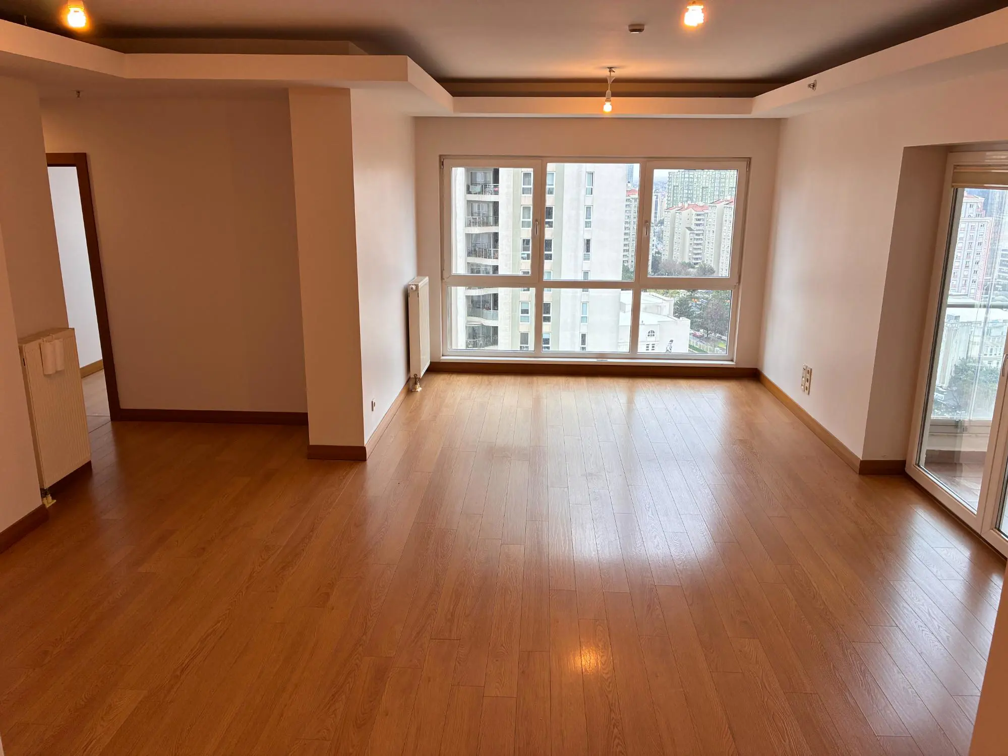 My Towerland Ataşehir 3381-3 Ada Boş 23m2 Balkonlu Ebeveyn Banyolu Satılık 3+1 Daire — fotoğraf 1