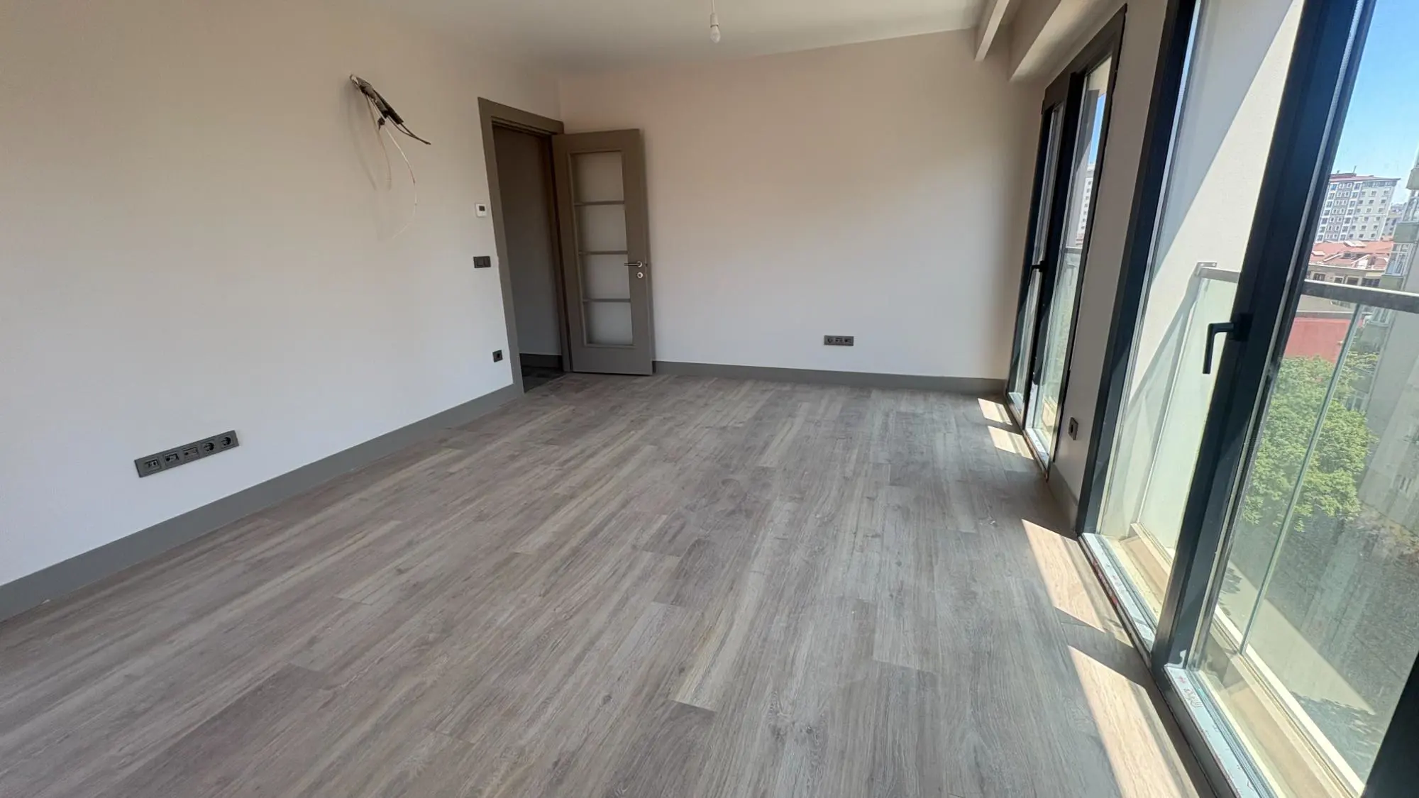 Emlak Konut Altınköy Sitesinde Önü Açık,balkonlu 3+1 Kiralık — fotoğraf 3