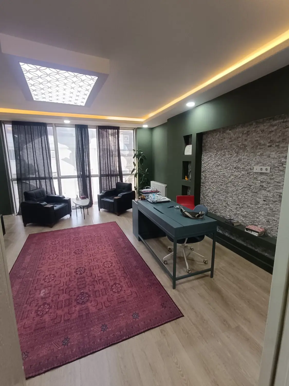 RE/MAX Abc Çekmeköy Şahinbey Ana Cadde Üzerinde Satılık Ofis — fotoğraf 1