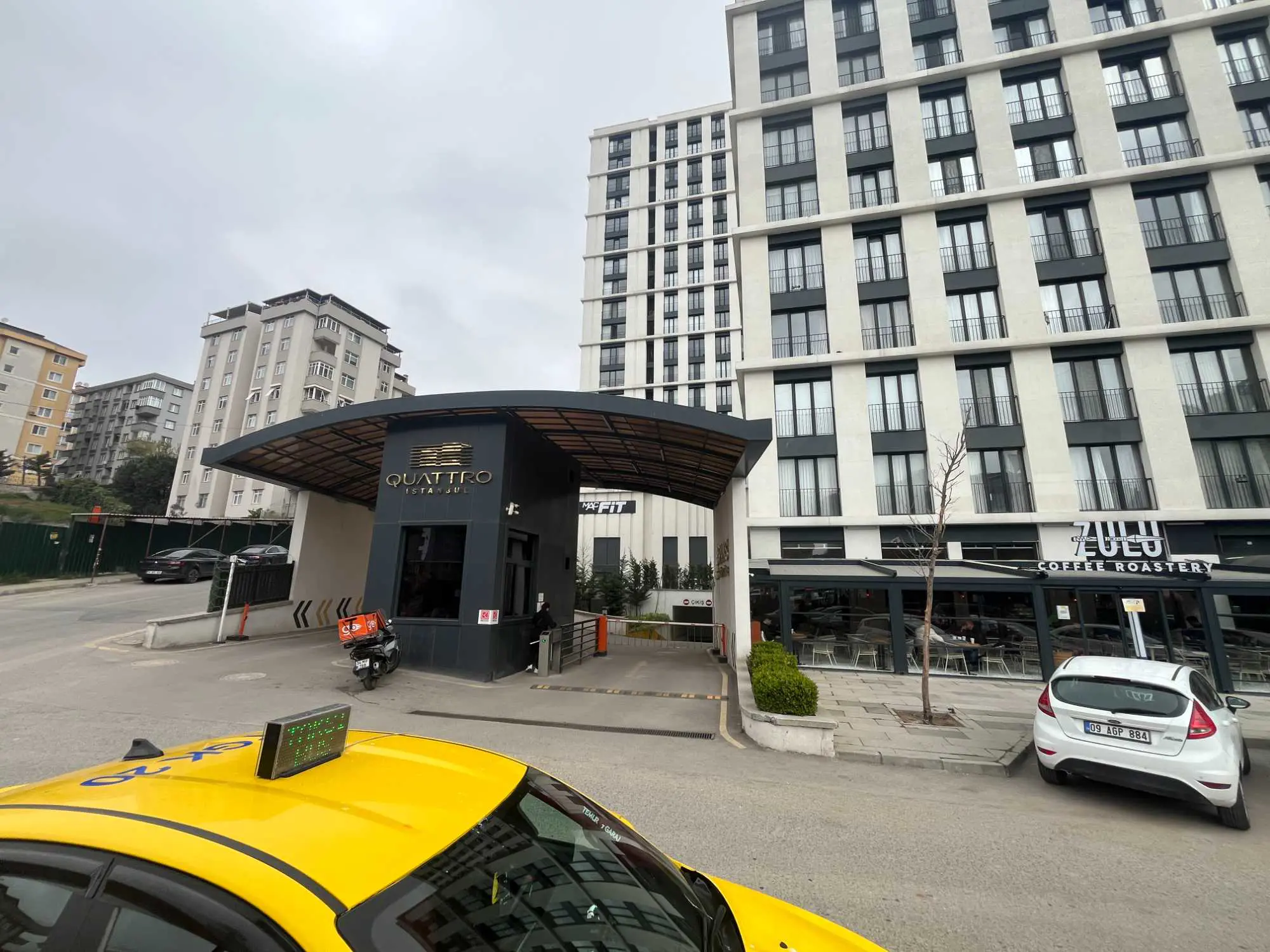 Quatro Resıdence, Full Modern Eşyalı,satılık Köşe Büyük Tip 1+1 — fotoğraf 1