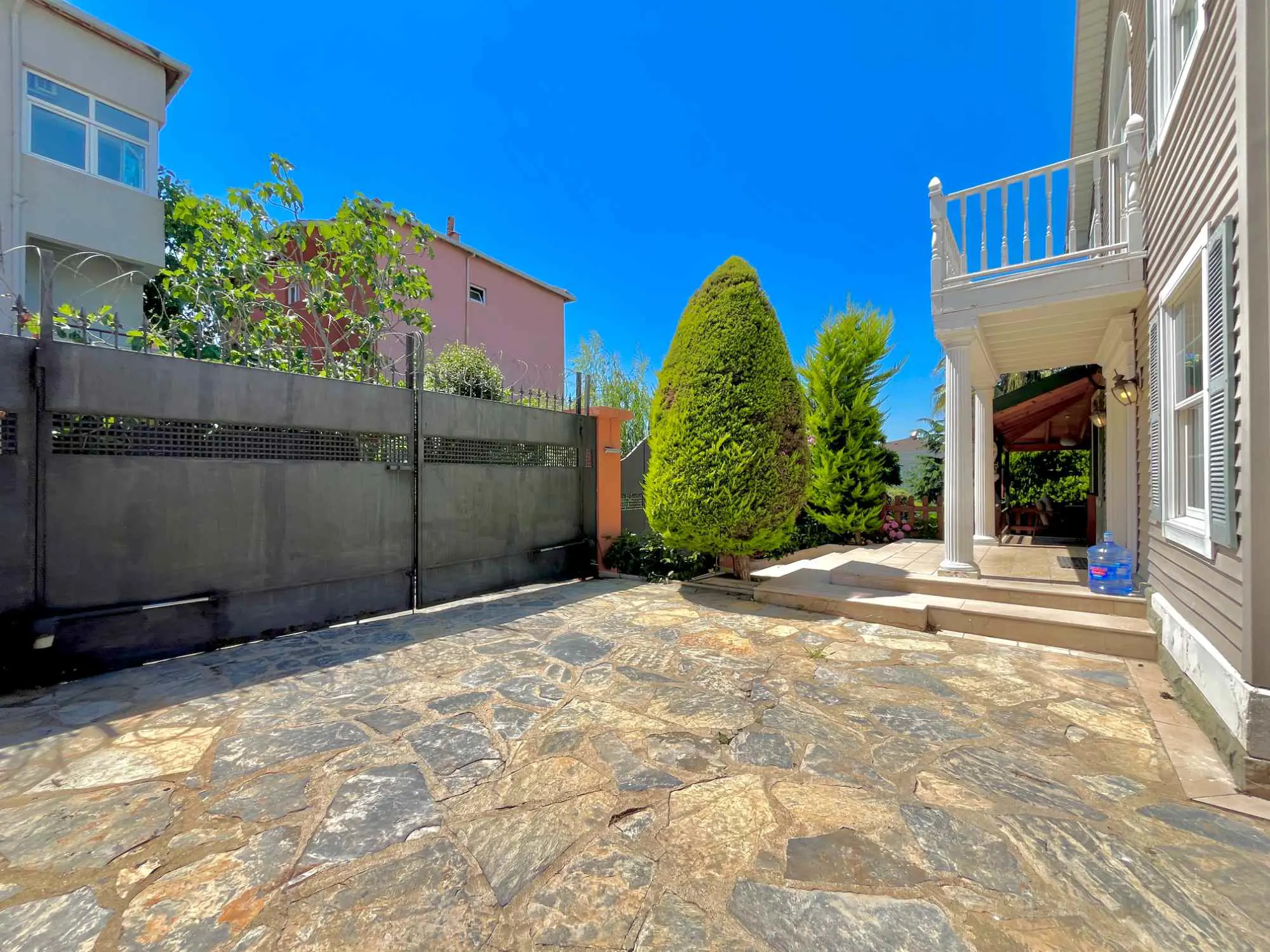 Dragos Havuzlu İskandınav Ahşabı 270m2 Satılık Müstakıl Vılla — fotoğraf 3