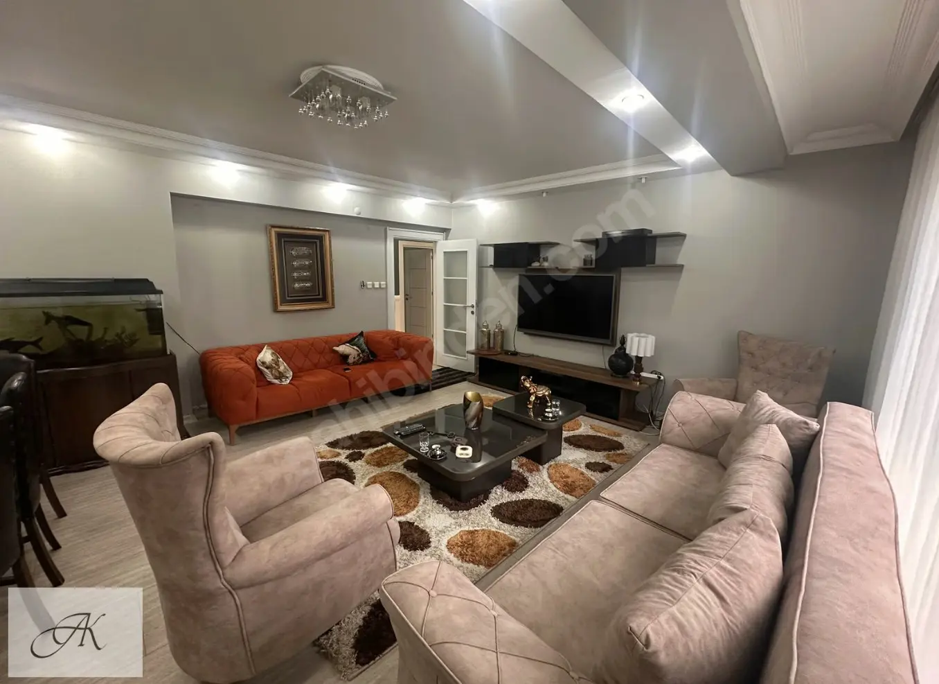 Ümraniye Esenevler’de 3+1 | 130 M² Brüt | 3 Cepheli | Muhteşem Konumda Satılık İçi Yenilenmiş Daire — fotoğraf 4