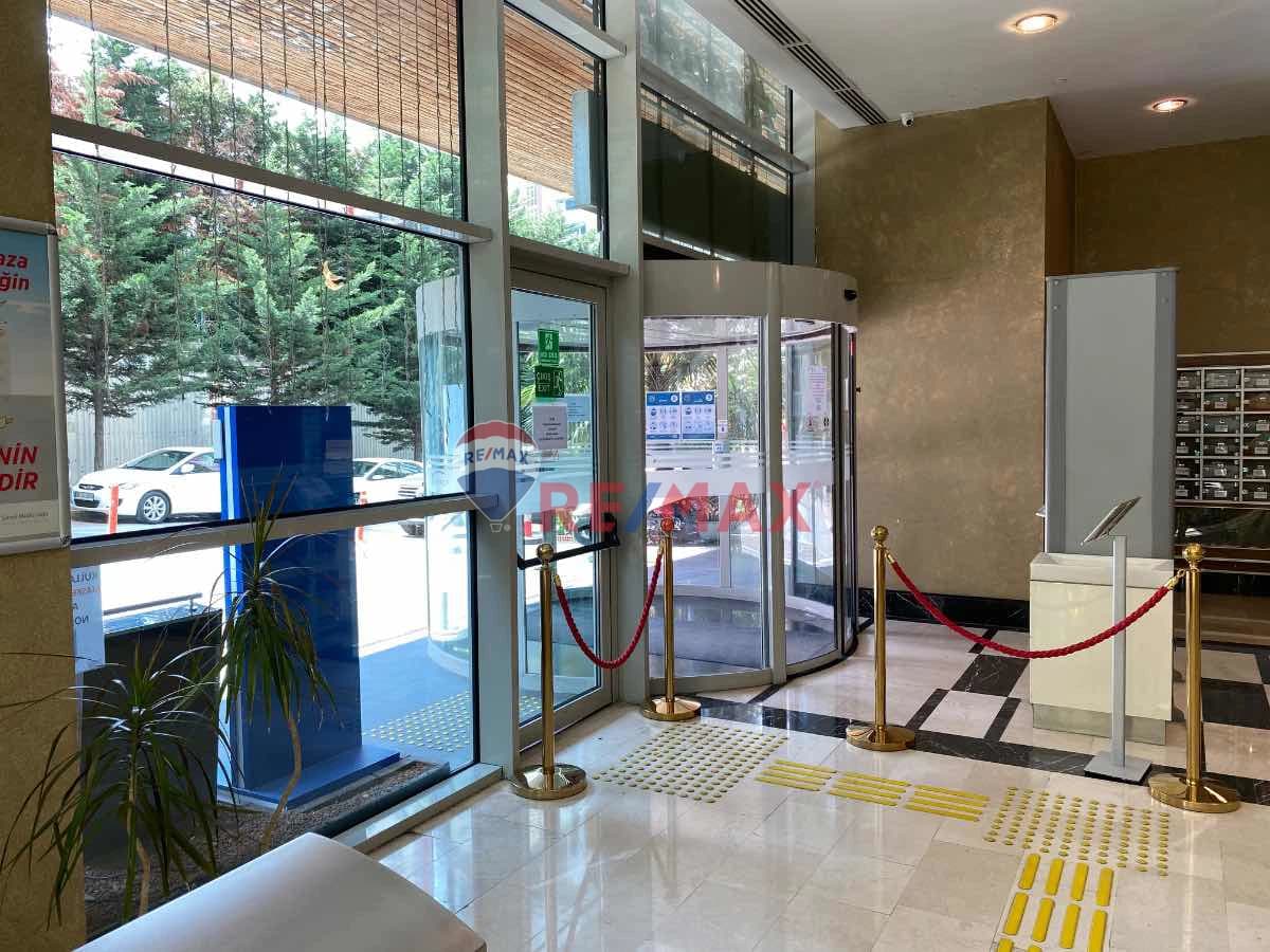 Ataşehır My Offıce 'te Brüt 490 M2 Kdv'lı Kıralık Ofıs Fırsatı — fotoğraf 2
