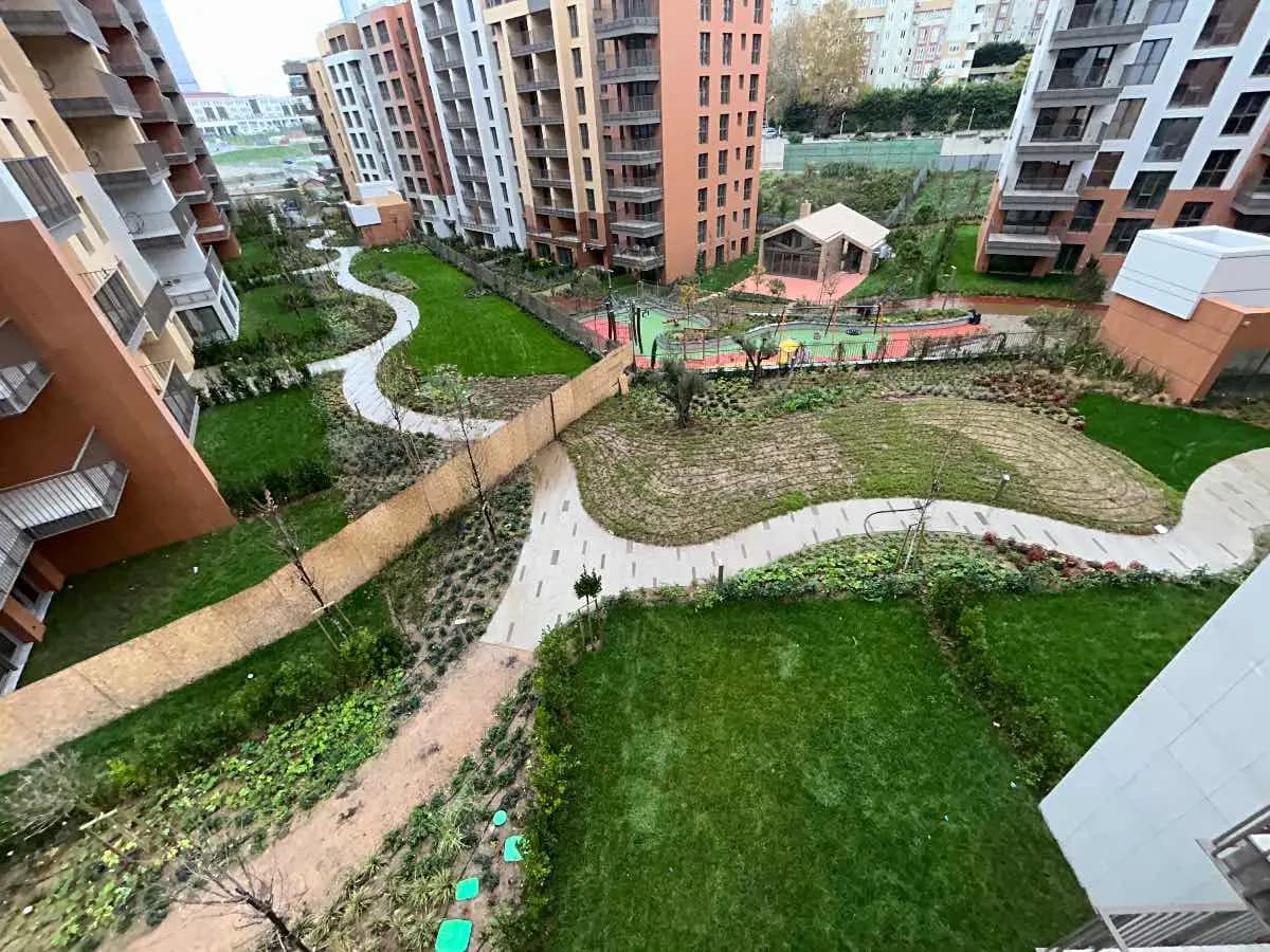 Ümranıye Sınpaş Fınansşehır Koru Aura 170m2 Kıralık 3+1 Daıre — fotoğraf 2