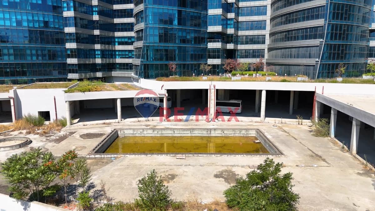 Ağaoğlu Maslak 1453 'te 16.695 M2 Kıralık Kdv Lı Showroom & Ofıs — fotoğraf 5