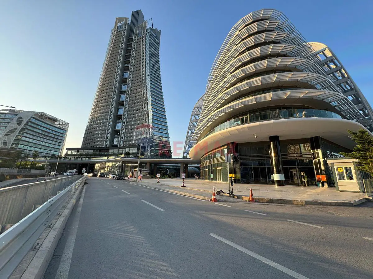 Sarphan Finansparkda, C Blokda Sıfır Balkonlu Ön Cephe Ofis — fotoğraf 1