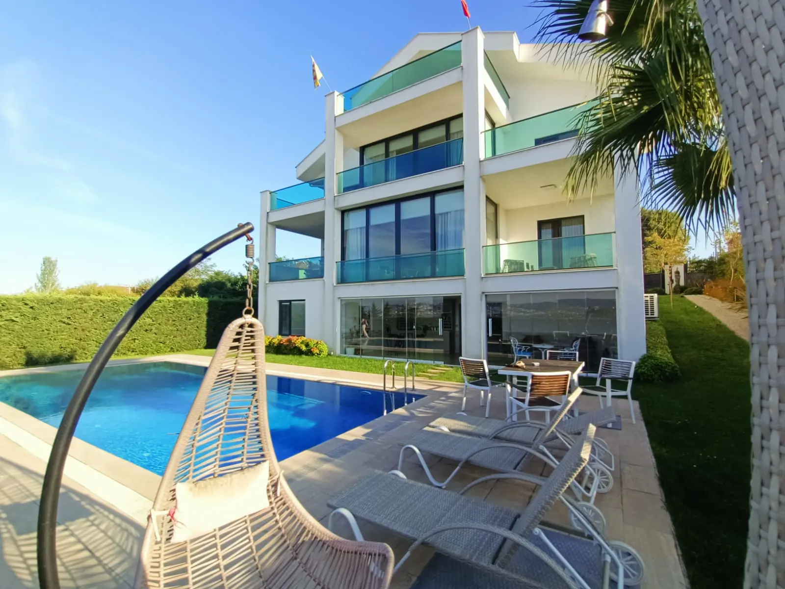 Kocaeli Başiskele'de Ultra Lüks Eşyalı Satılık 6+2 Villa — fotoğraf 1