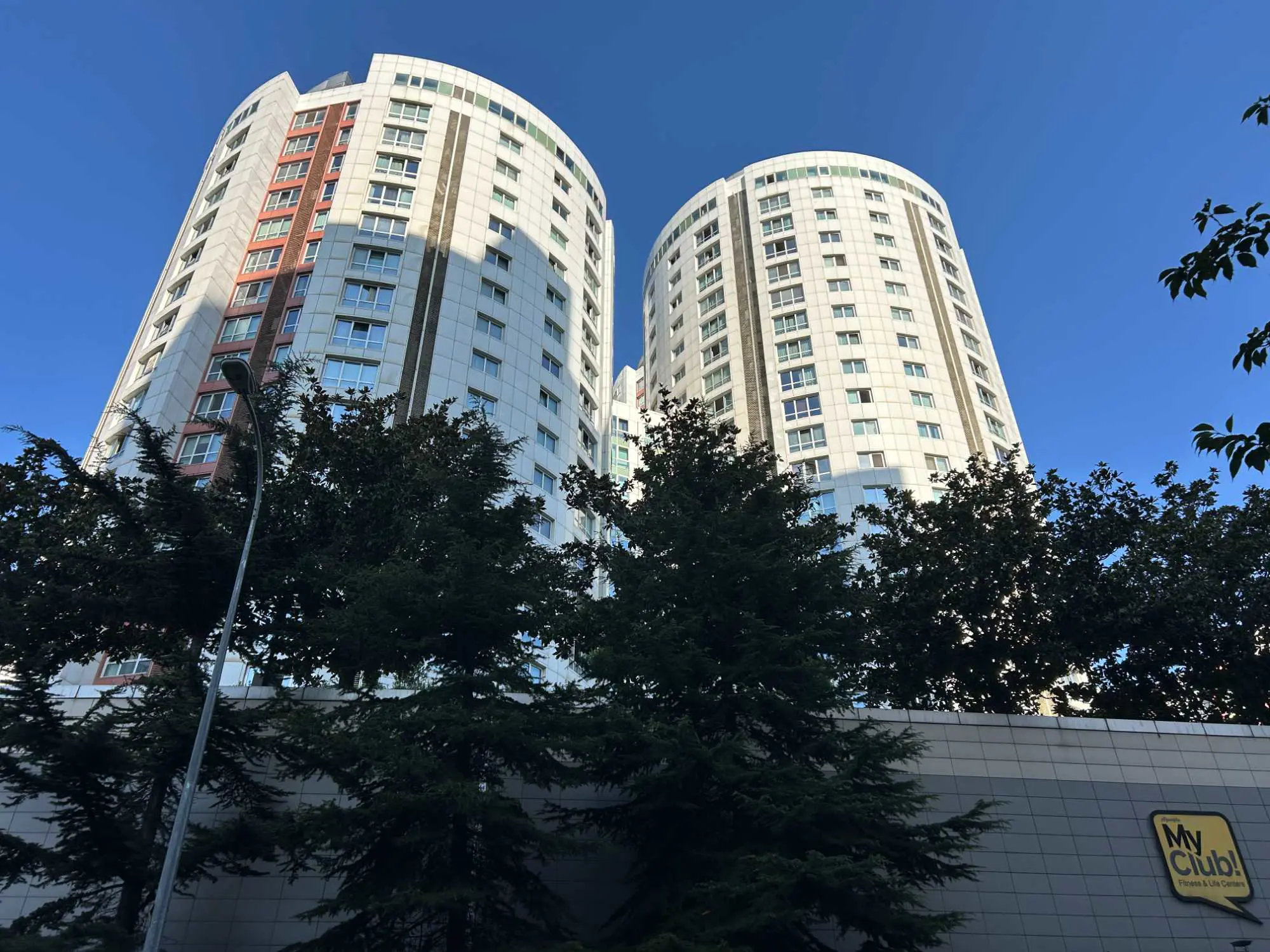 Ataşehir Ağaoğlu Andromeda Yüksek Kat B Tipi 69m2 Kiralık 1+1 Daire — fotoğraf 3