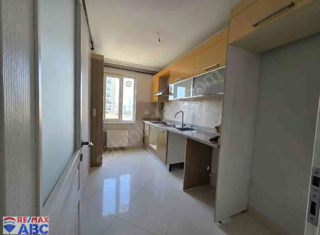 Ifm "finans Merkezi'ne Komşu Site İçinde Geniş 2+1 Fırsatı — fotoğraf 3