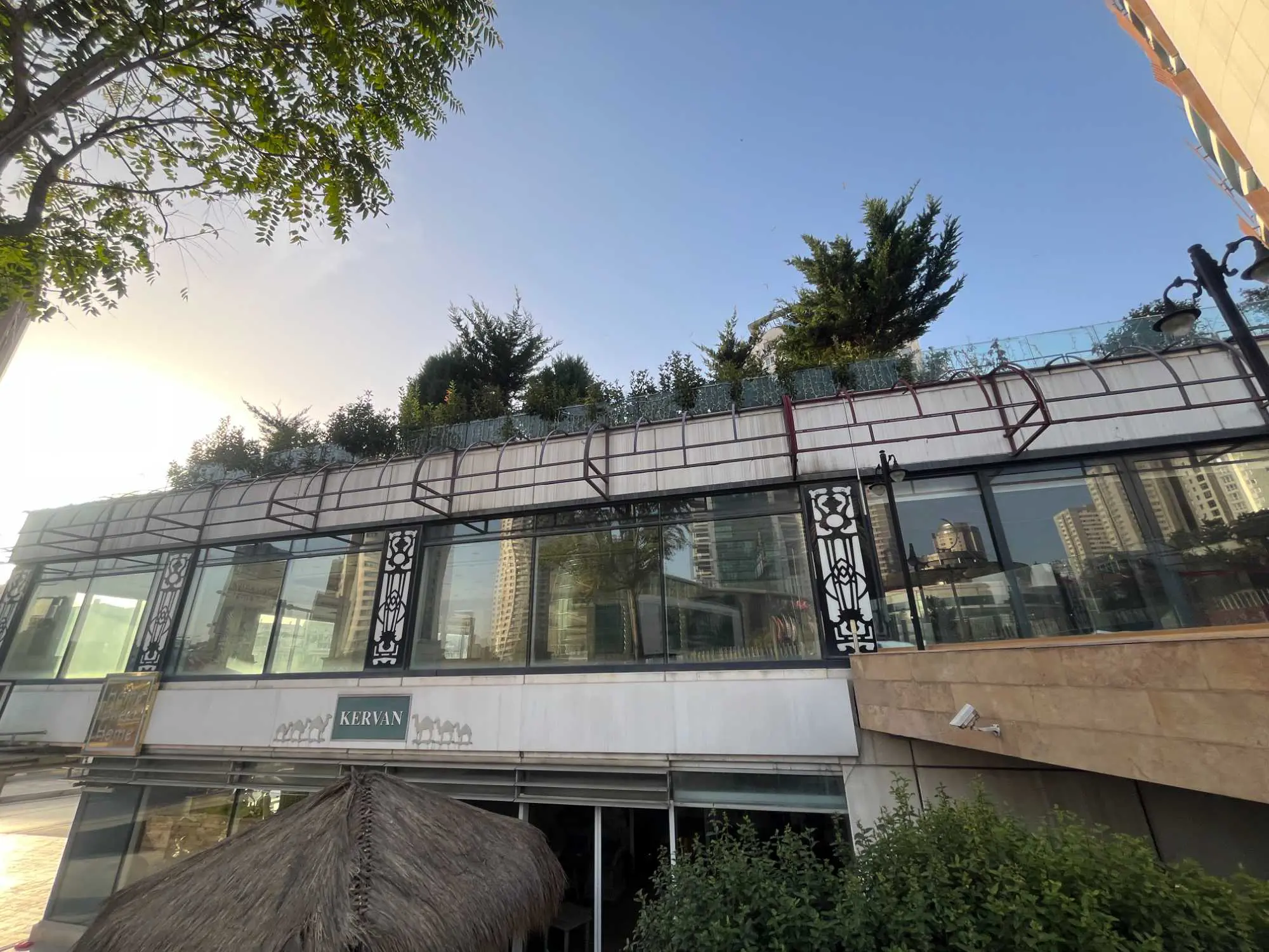 Batı Ataşehır'ın Kalbınde 3.080 M2 Kıralık Mağaza/Showroom — fotoğraf 4